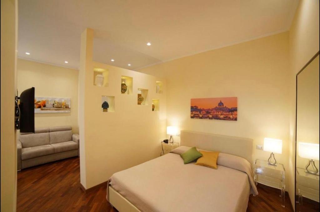 Apartment Marche Rom